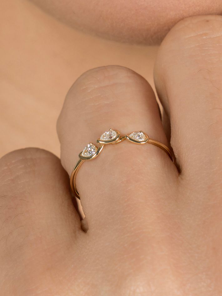 Petite diamond corridor ring yg