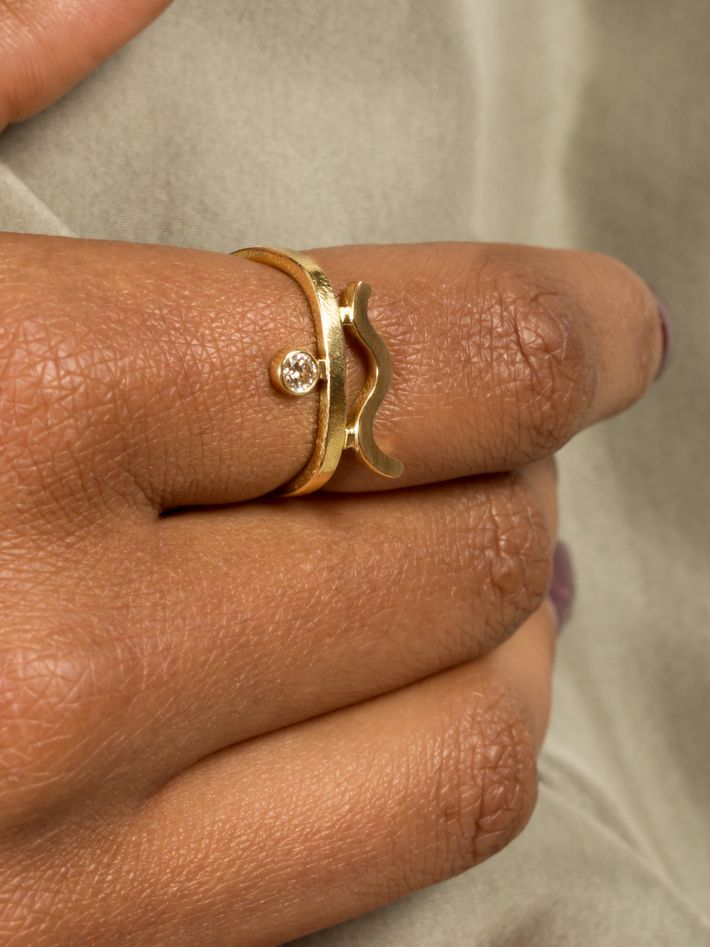 Small bauhaus ring