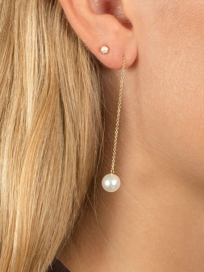 Pearl studs