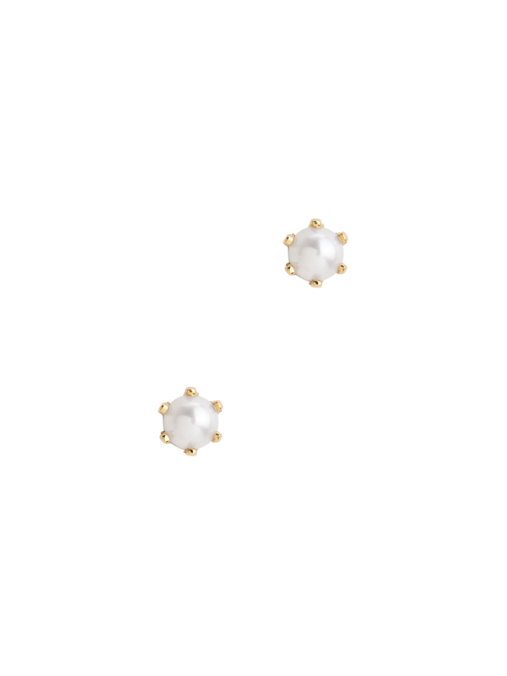 Pearl studs