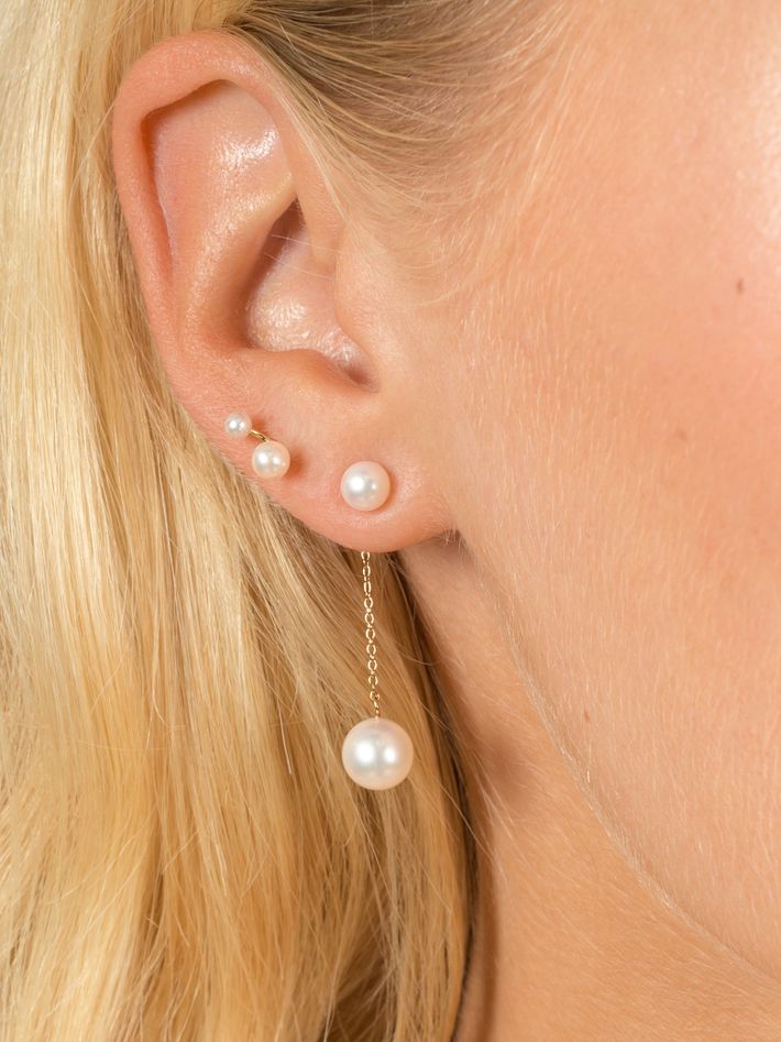 Double swinging pearl earrings