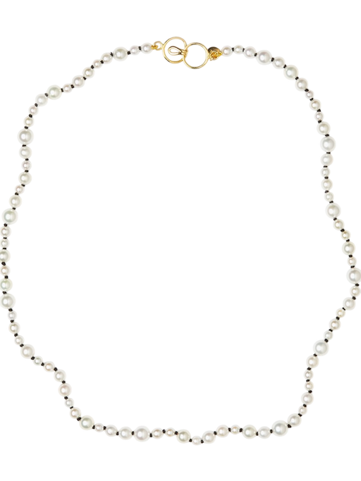 Metropolitan pearl necklace photo