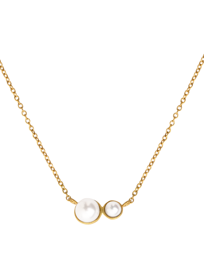 Double pearl necklace