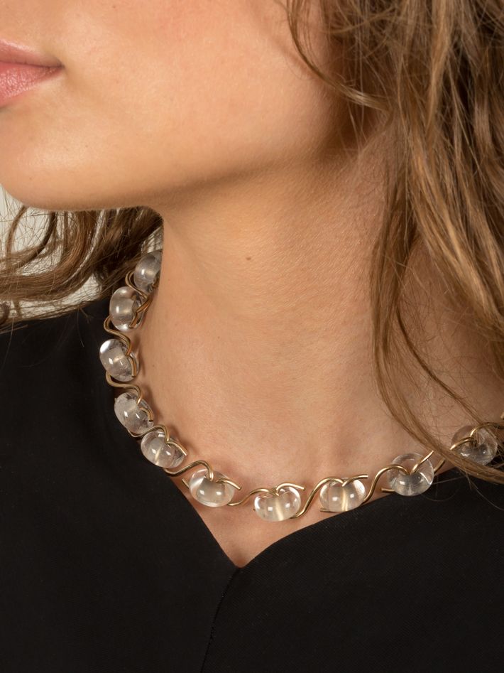 Quartz poise collar necklace