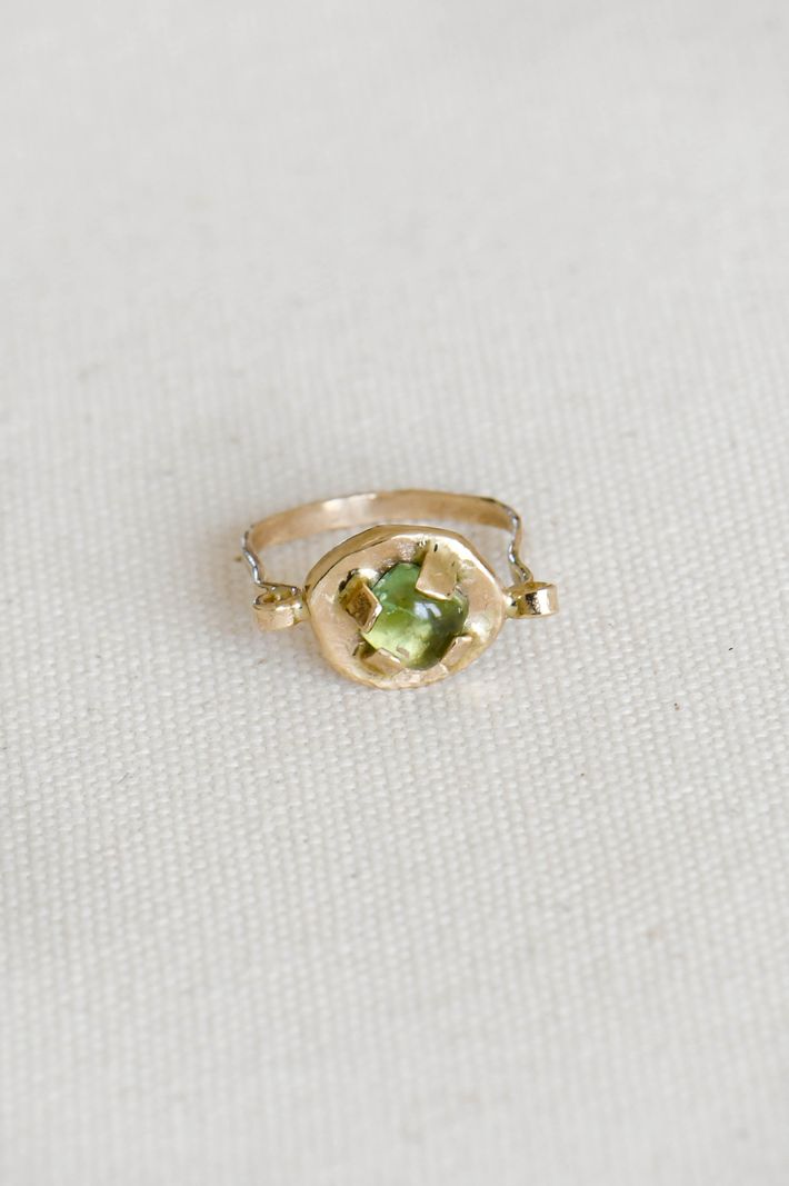 Conte de fée gold ring