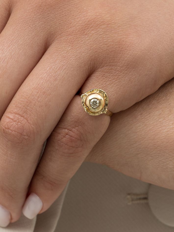 Fleur d'or gold ring