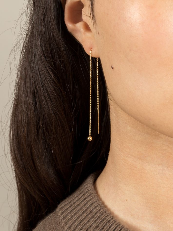 Ebon chain earring