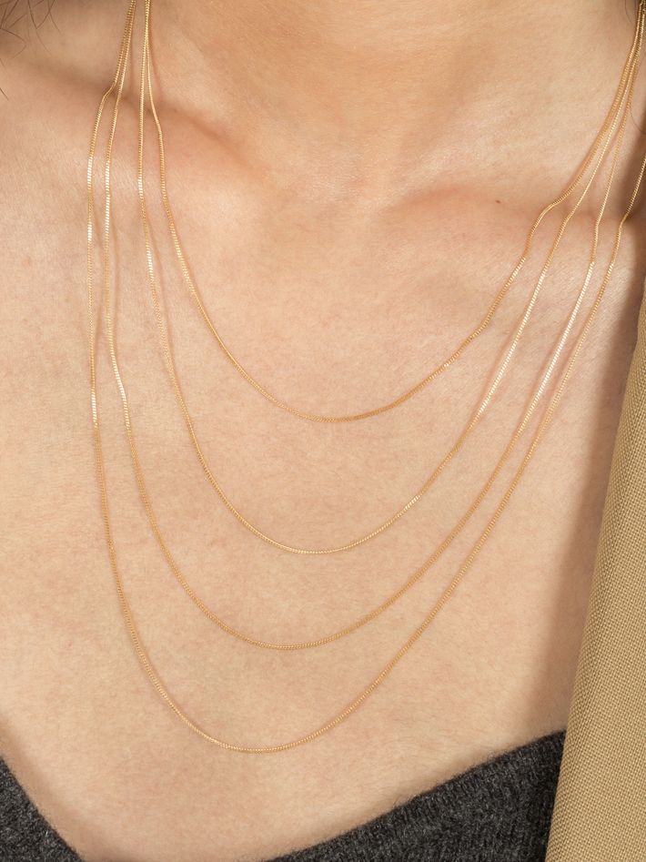 Nude chain necklace