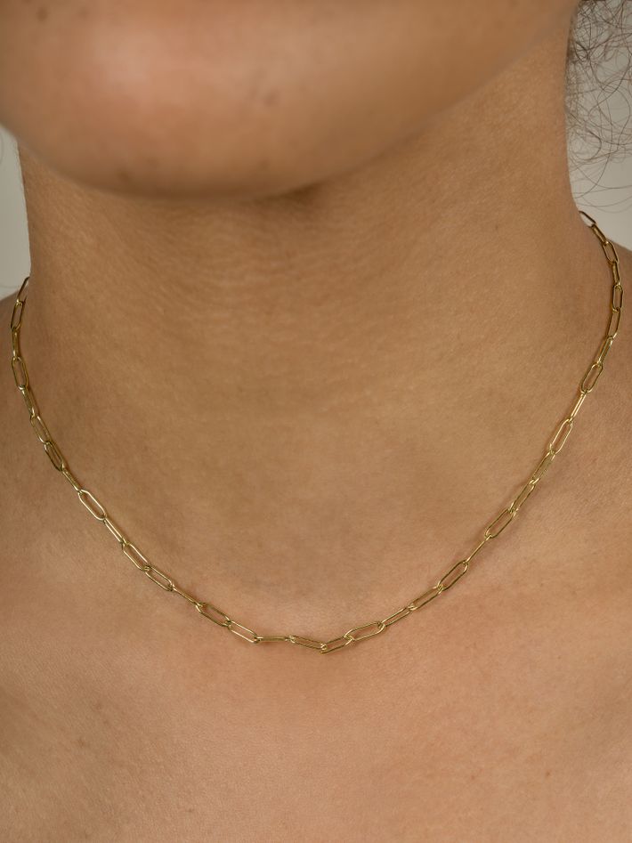 Oblong chain necklace