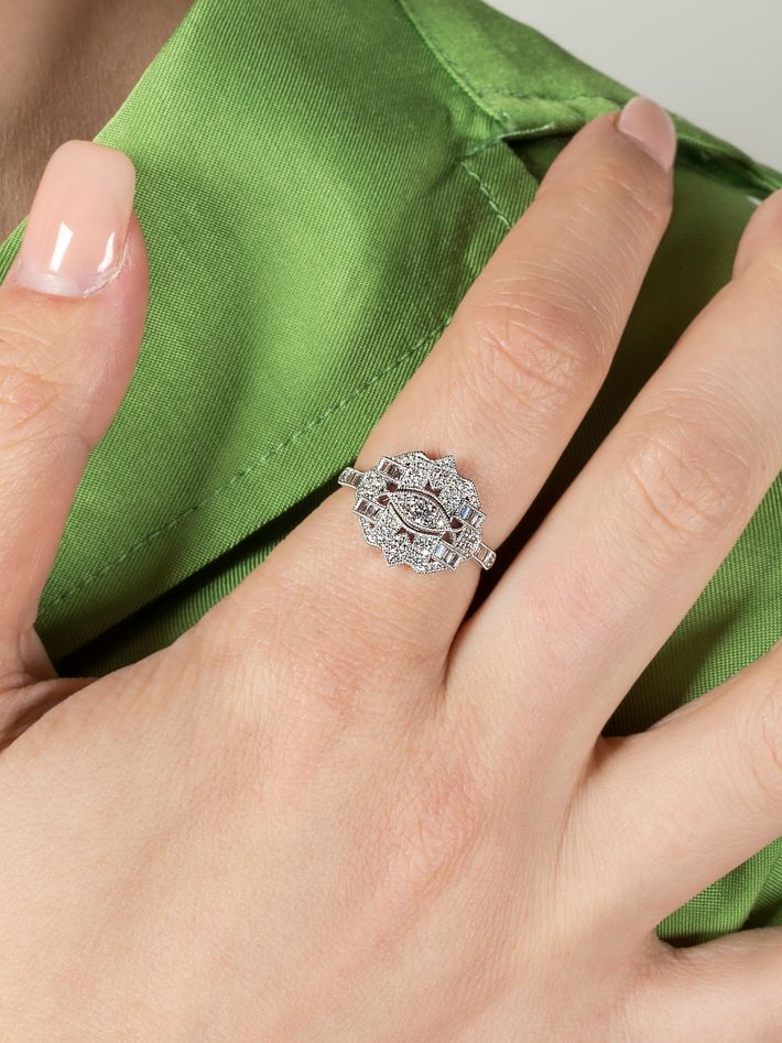 Gilda ring white gold