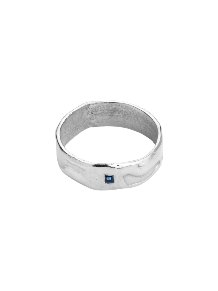 Molten Muttrah blue sapphire ring