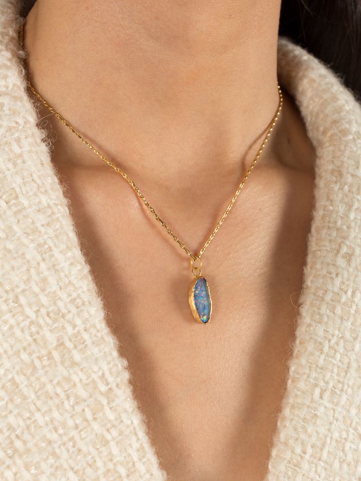 Australian oval drop pendant necklace